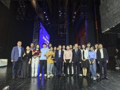 “师-机-元共创 